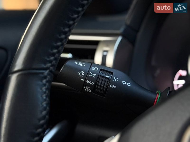 Седан Lexus IS 2014 в Одесі