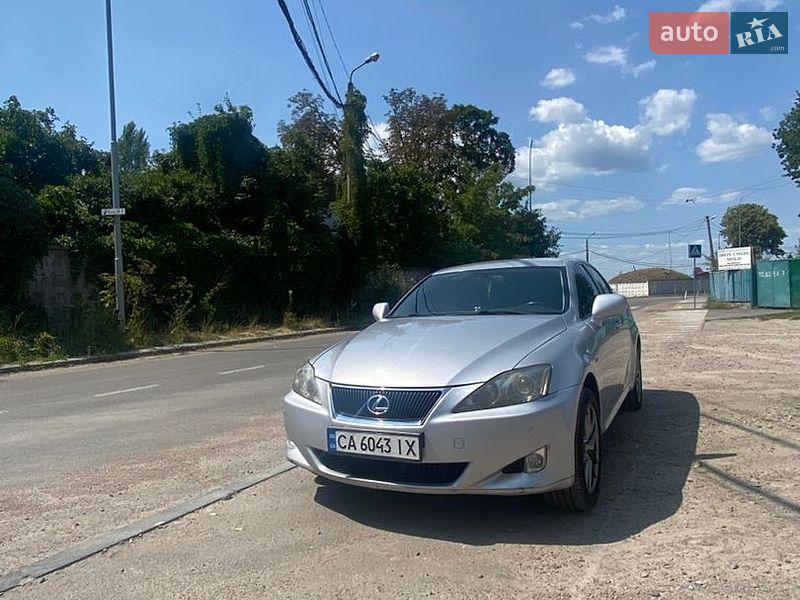 Седан Lexus IS 2006 в Киеве