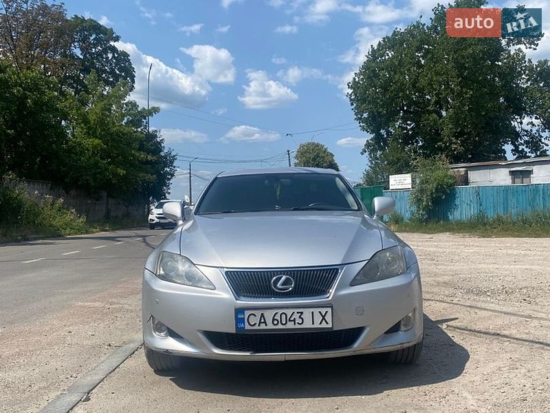 Седан Lexus IS 2006 в Киеве