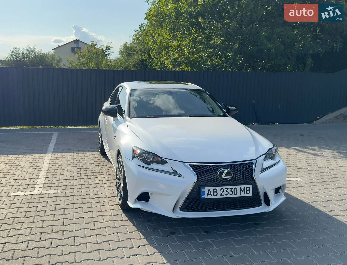 2016 Lexus IS - мініатюра 14