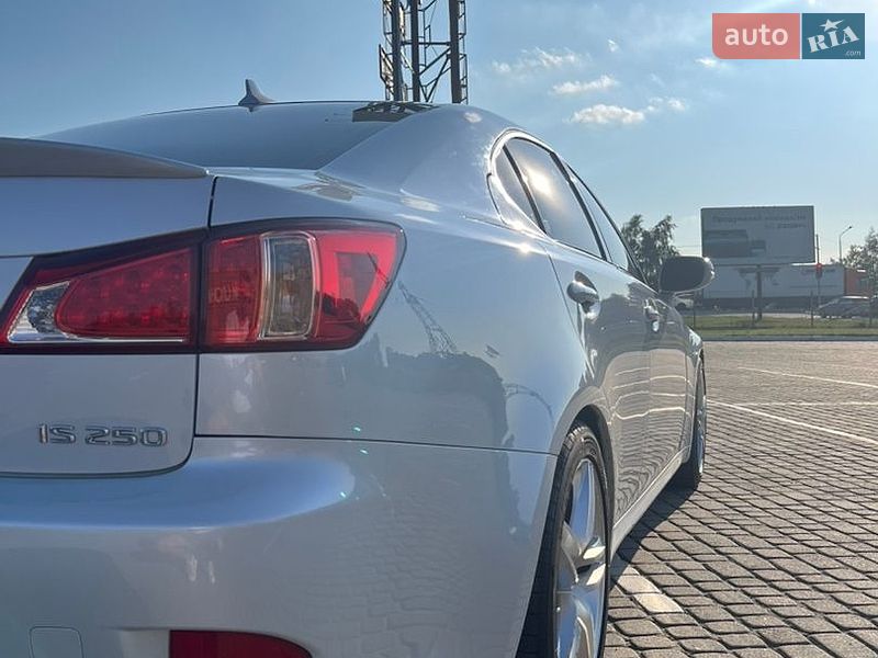 Седан Lexus IS 2010 в Львове фото 8 Седан Lexus IS 2010 в Львове