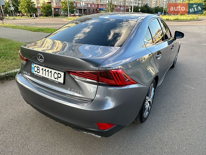 Седан Lexus IS 2017 в Киеве