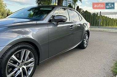 Седан Lexus IS 2017 в Киеве