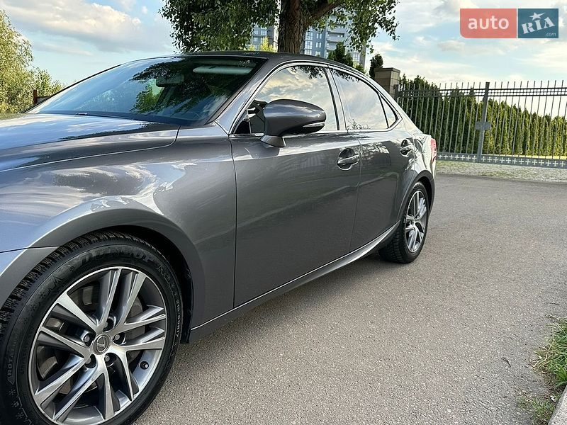 Седан Lexus IS 2017 в Киеве
