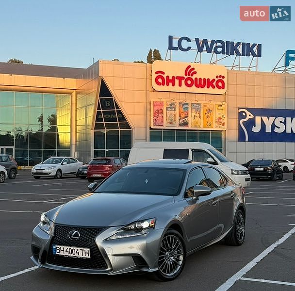 Седан Lexus IS 2015 в Одесі фото Седан Lexus IS 2015 в Одесі