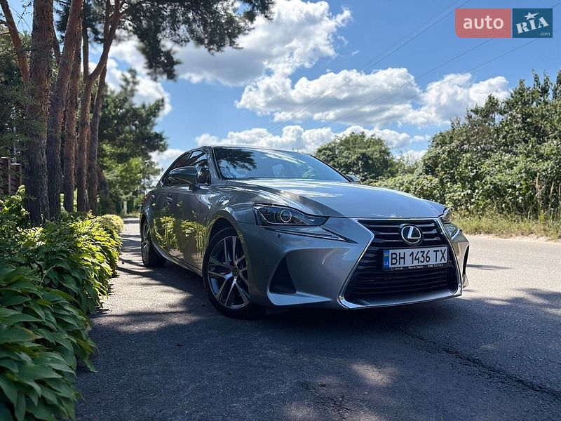 Седан Lexus IS 2017 в Киеве Седан Lexus IS 2017 в Киеве