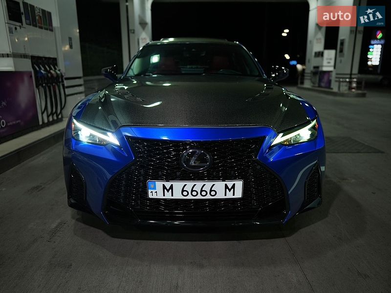 Lexus IS 2021