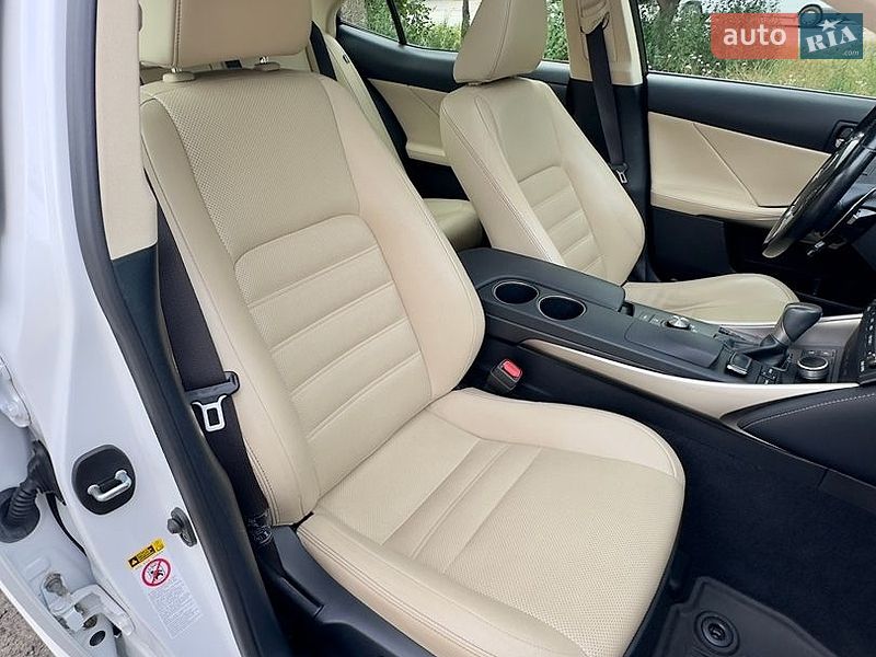 Седан Lexus IS 2015 в Києві фото 13 Седан Lexus IS 2015 в Києві