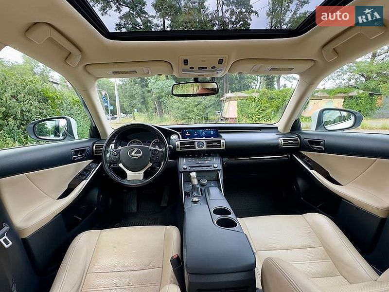 Седан Lexus IS 2015 в Києві фото 15 Седан Lexus IS 2015 в Києві