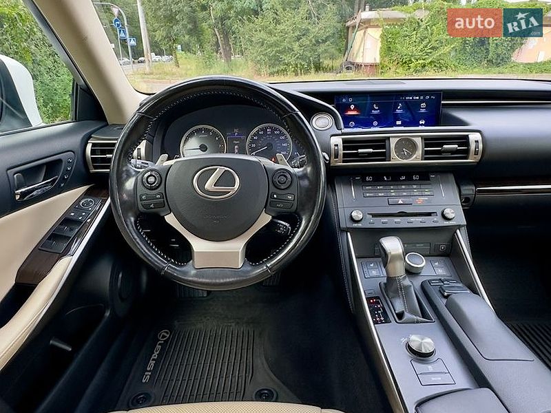 Седан Lexus IS 2015 в Києві фото 16 Седан Lexus IS 2015 в Києві