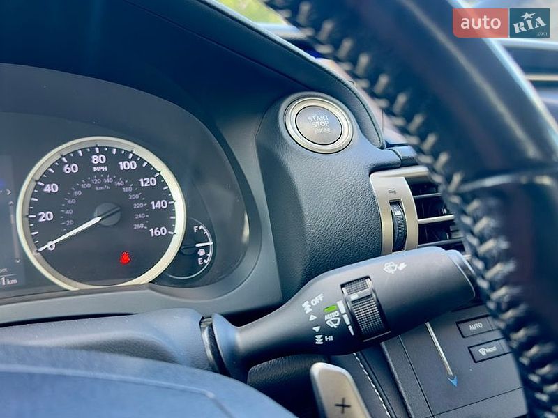 Седан Lexus IS 2015 в Києві фото 23 Седан Lexus IS 2015 в Києві