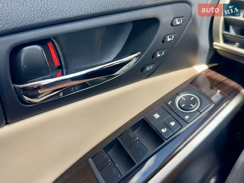 Седан Lexus IS 2015 в Києві фото 28 Седан Lexus IS 2015 в Києві