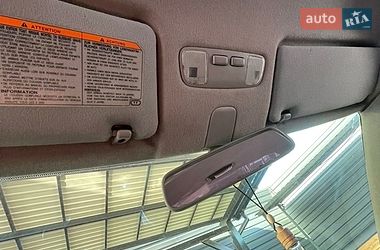 Седан Lexus IS 2000 в Миргороді