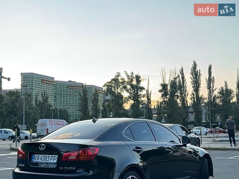 Седан Lexus IS 2007 в Киеве