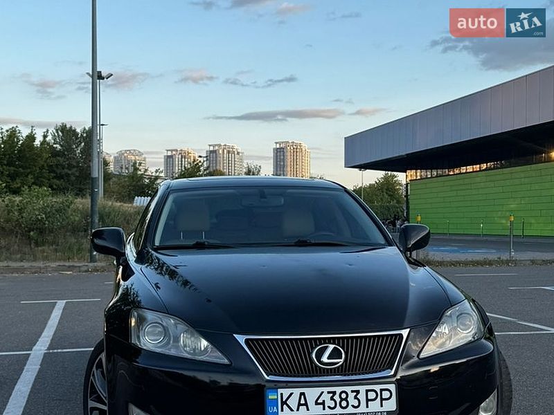 Седан Lexus IS 2007 в Киеве