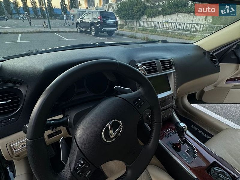 Седан Lexus IS 2007 в Киеве
