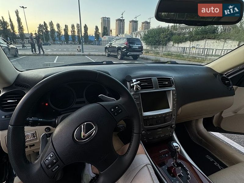 Седан Lexus IS 2007 в Киеве