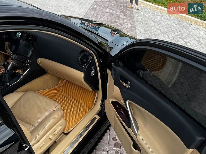 Седан Lexus IS 2006 в Тернополі