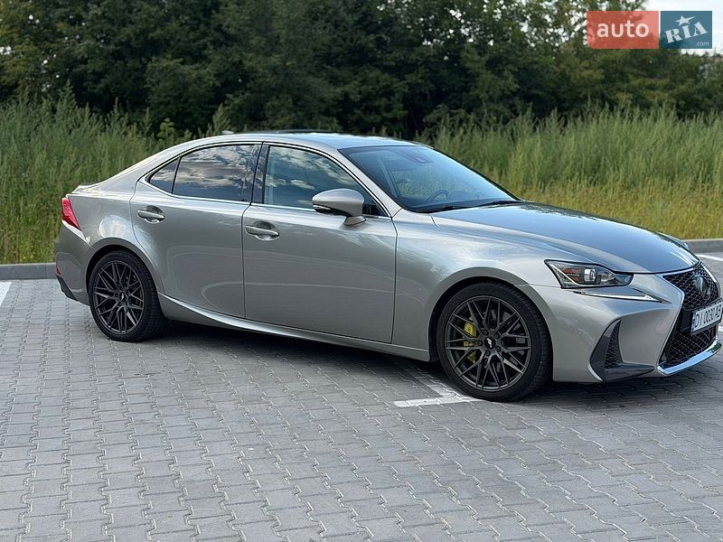 Седан Lexus IS 2018 в Хмельницькому