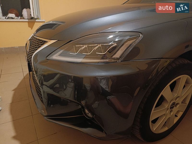 Седан Lexus IS 2008 в Киеве