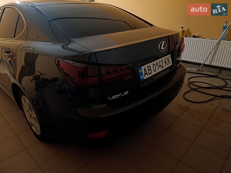 Седан Lexus IS 2008 в Киеве