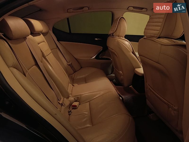 Седан Lexus IS 2008 в Киеве