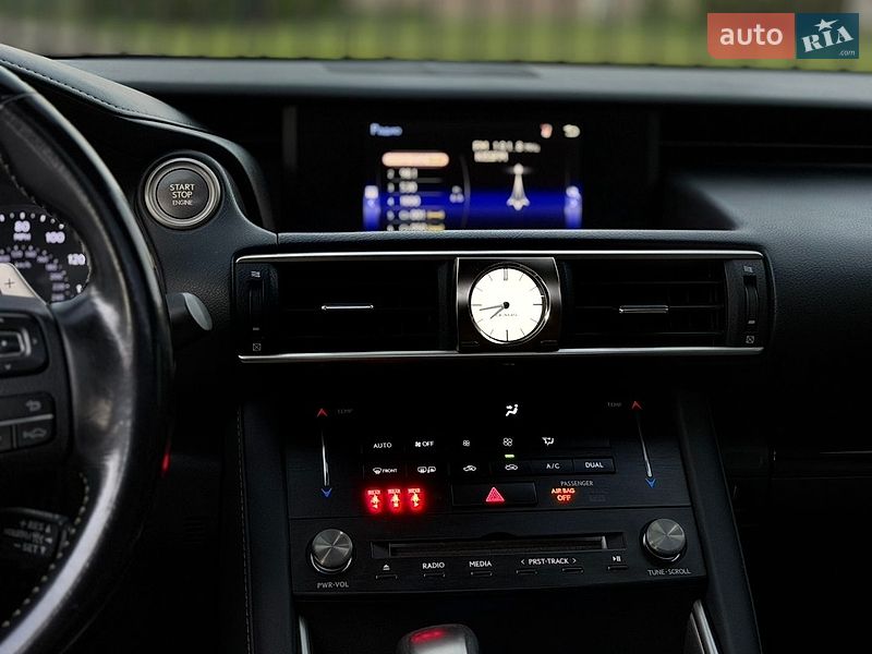 Седан Lexus IS 2017 в Одессе