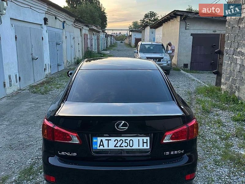 Седан Lexus IS 2009 в Ивано-Франковске