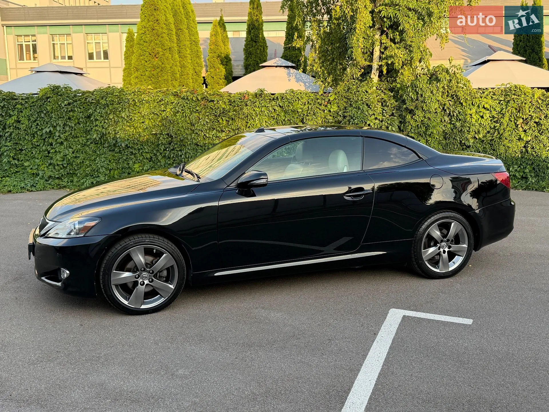 2011 Lexus IS - мініатюра 4