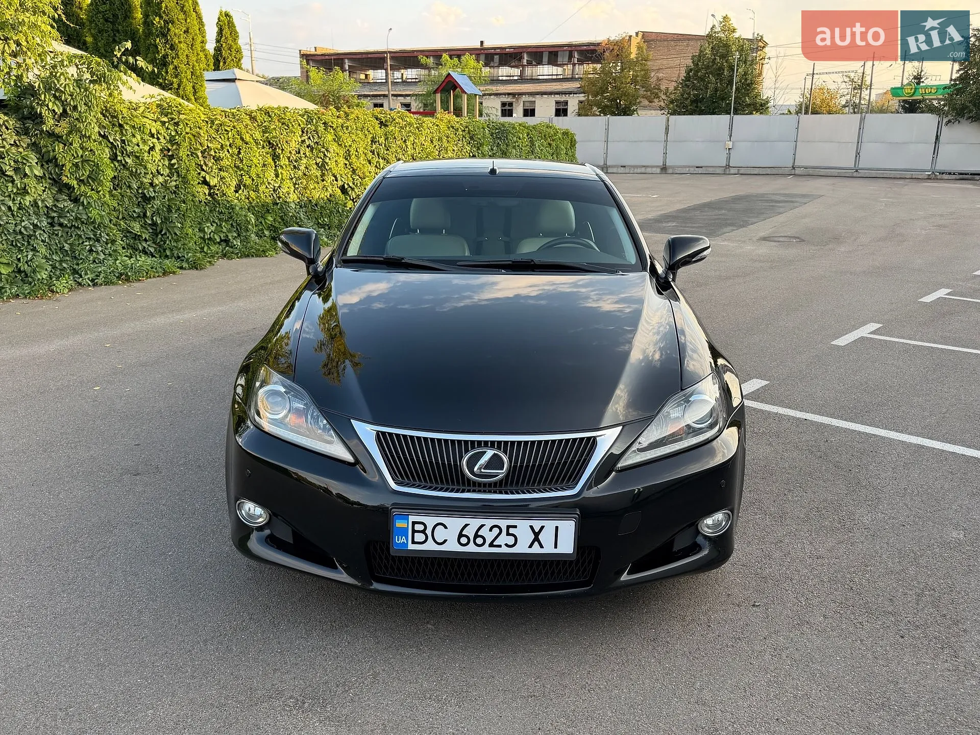 2011 Lexus IS - мініатюра 13