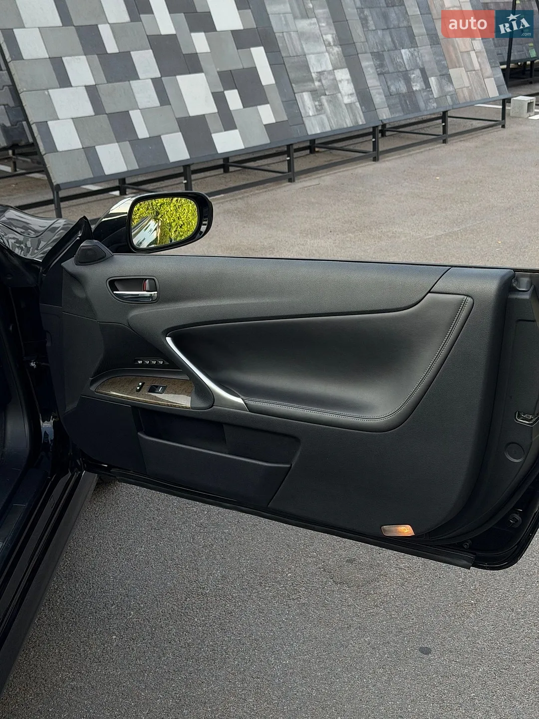 2011 Lexus IS - мініатюра 46