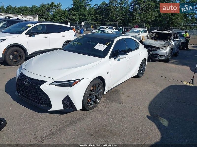 Седан Lexus IS 2022 в Киеве