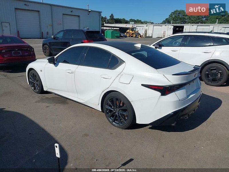 Седан Lexus IS 2022 в Киеве