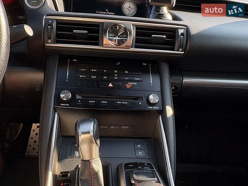Седан Lexus IS 2017 в Львове