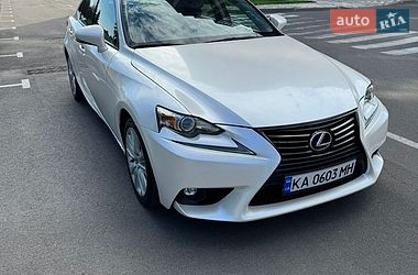 Седан Lexus IS 2015 в Киеве