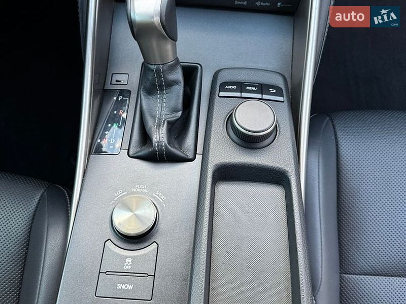 Седан Lexus IS 2015 в Киеве