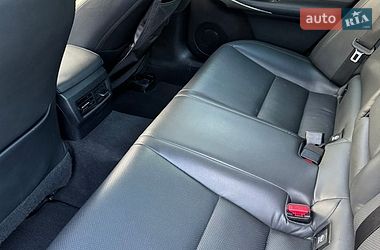 Седан Lexus IS 2015 в Киеве