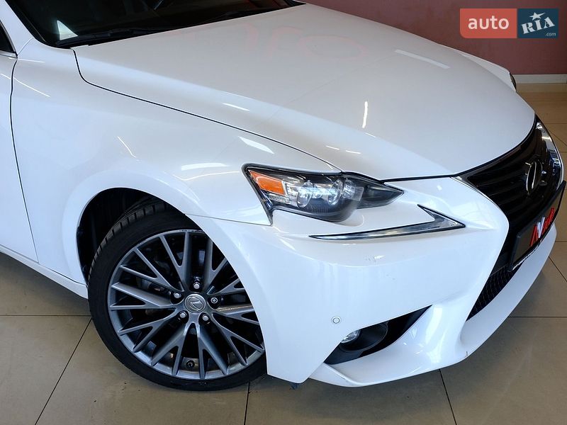Седан Lexus IS 2015 в Одесі