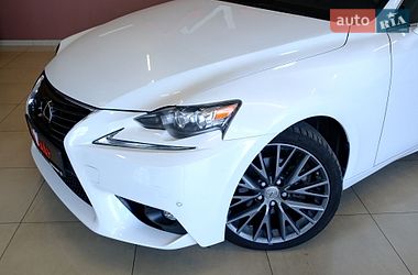 Седан Lexus IS 2015 в Одесі