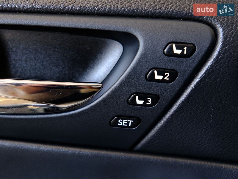 Седан Lexus IS 2015 в Одесі