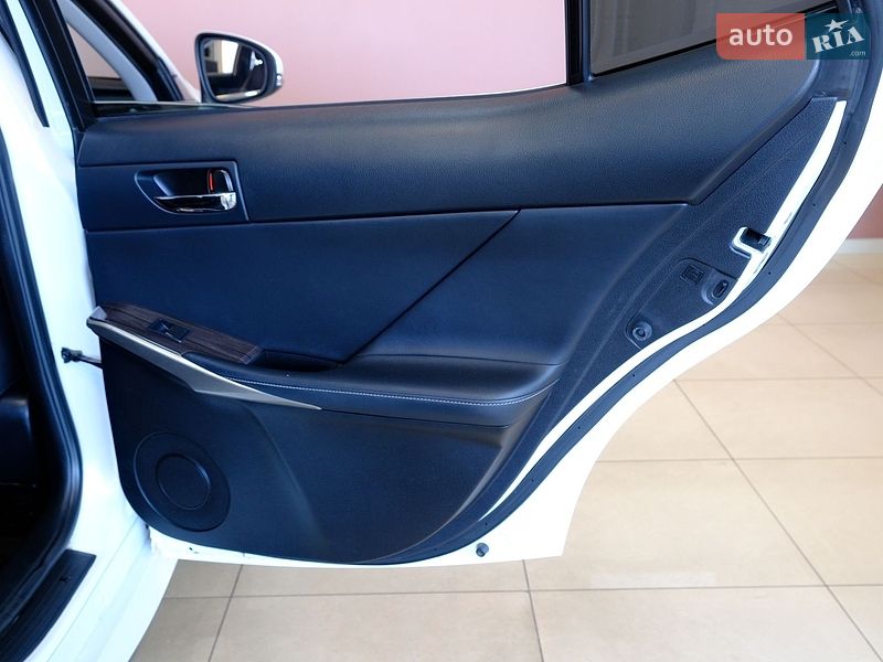 Седан Lexus IS 2015 в Одесі