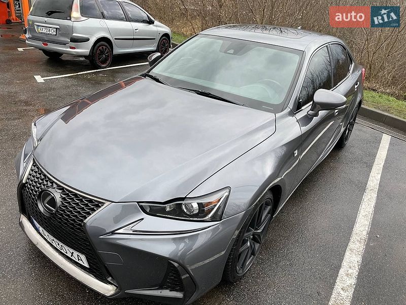 Седан Lexus IS 2017 в Києві