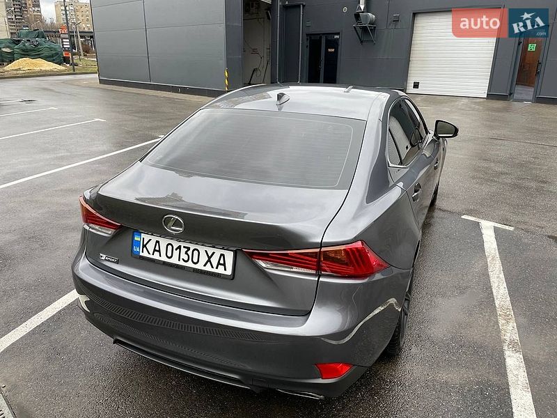 Седан Lexus IS 2017 в Києві