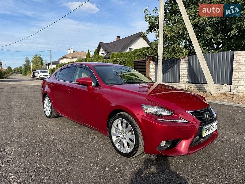 Lexus IS 2013