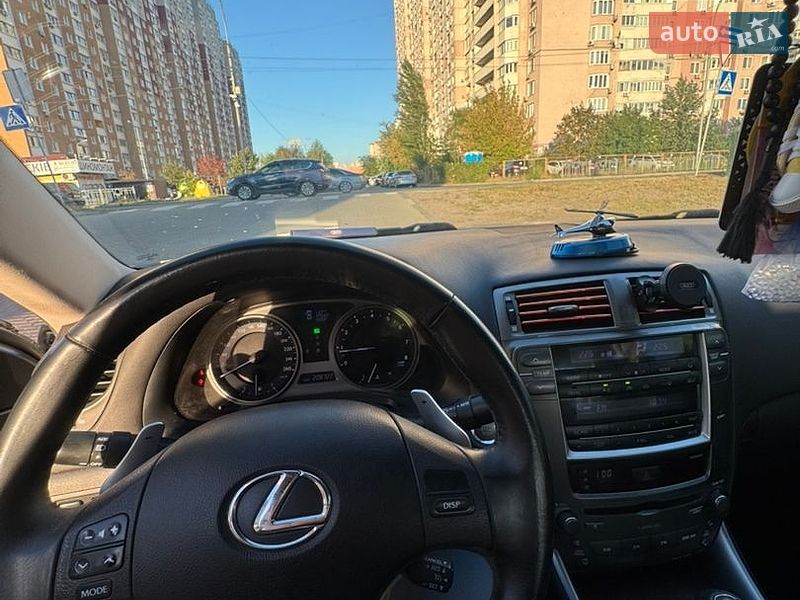 Седан Lexus IS 2007 в Киеве