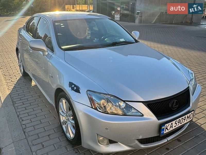 Седан Lexus IS 2007 в Киеве