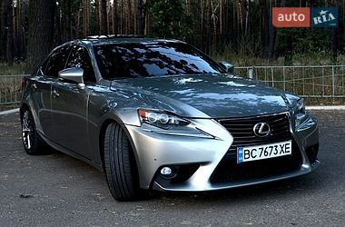 Седан Lexus IS 2015 в Києві
