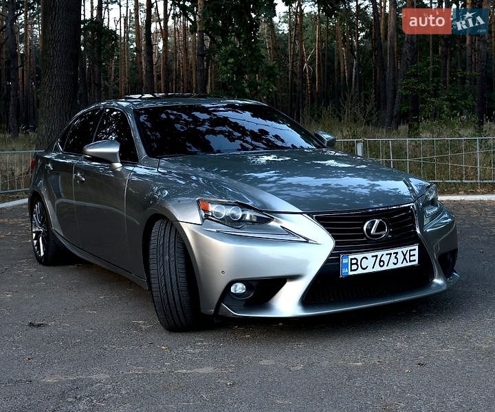 Lexus IS 2015