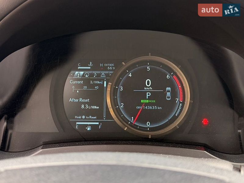 Седан Lexus IS 2015 в Измаиле
