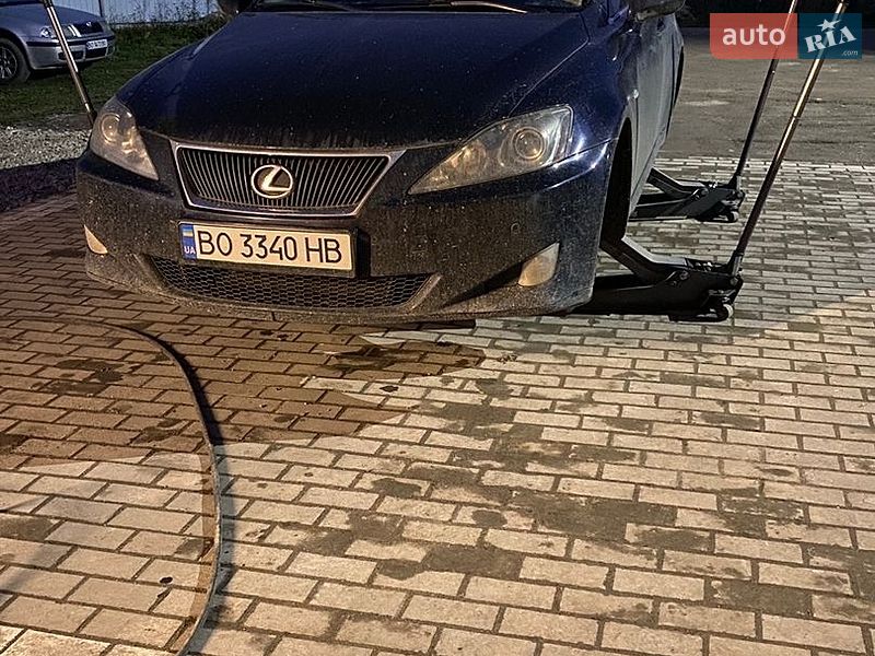 Седан Lexus IS 2007 в Тернополі